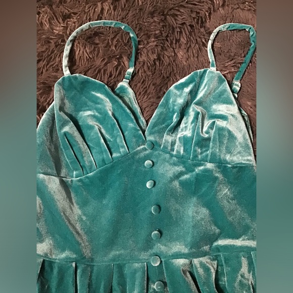 Shein Fold Pleated Split Hem Teal Velvet Cami Dress Sz Med NWOT - Picture 6 of 8
